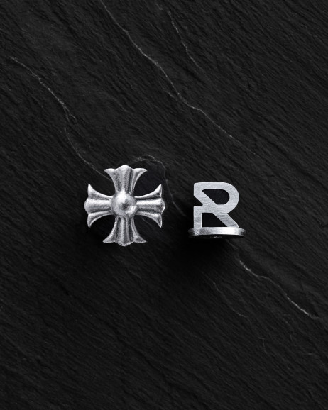 Srebrny mono - kolczyk CROIX DES TEMPLIERS