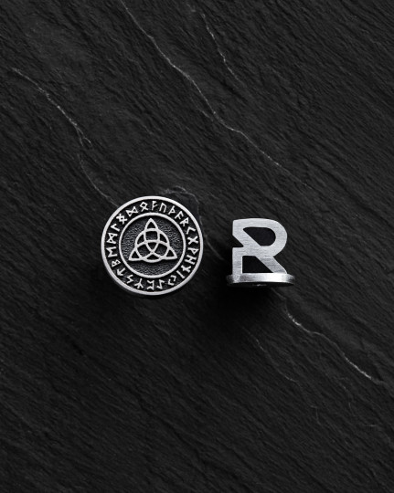 Srebrny kolczyk wkrętka TRIQUETRA. RUNES - 3587