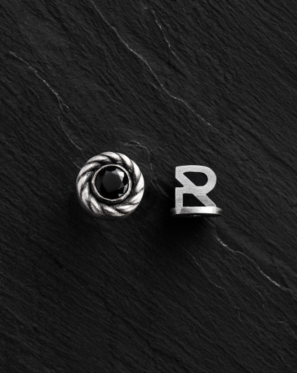 Srebrny kolczyk wkrętka REEKS. BLACK STONE - 3589