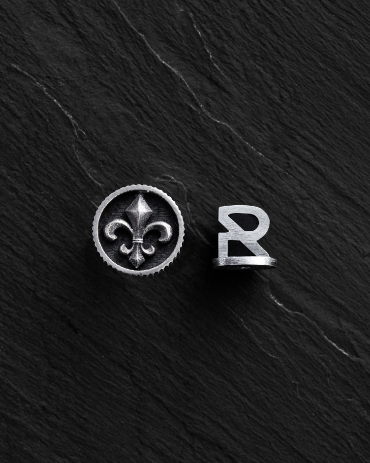 Mono - kolczyk FLEUR DE LIS w srebrze