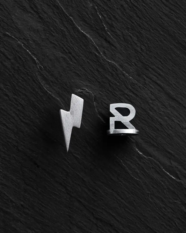 Srebrny kolczyk wkrętka LIGHTNING