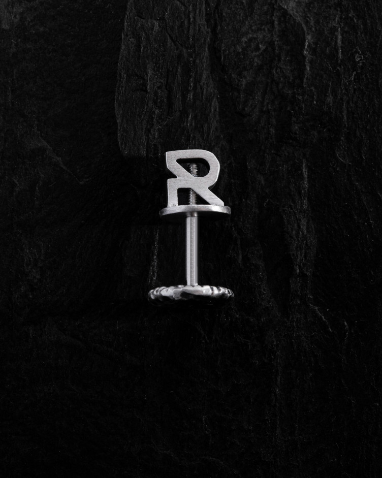 Srebrny mono - kolczyk MOON 3