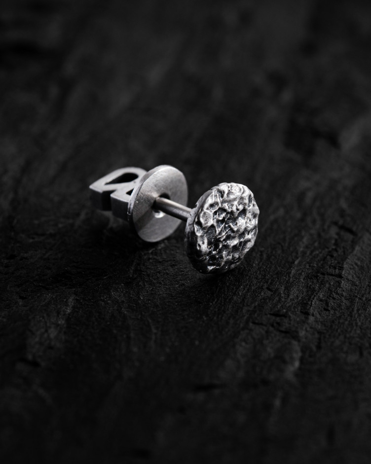 Srebrny mono - kolczyk MOON 2