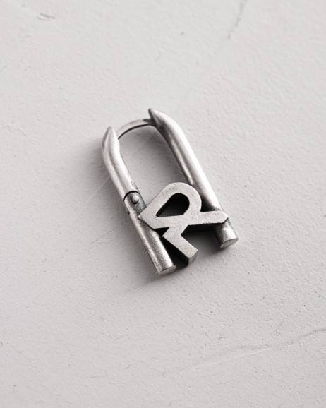 Srebrny mono - kolczyk REYTEL 4
