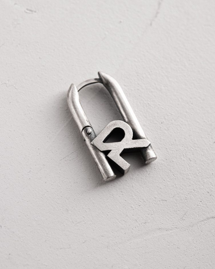 Srebrny mono - kolczyk REYTEL 4