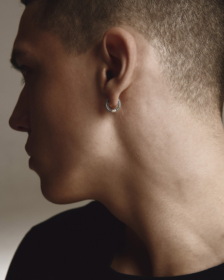 Srebrny kolczyk koło FOCUS 6