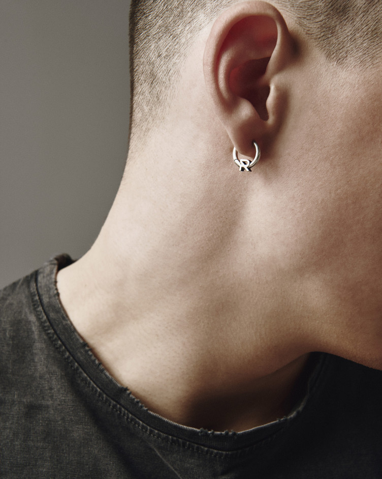 Srebrny mono - kolczyk REYTEL 2