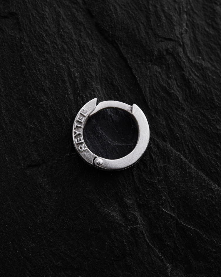 Srebrny mono - kolczyk MINIMAL 2