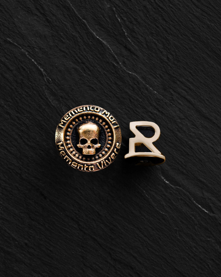 Mono-kolczyk MEMENTO MORI. VIVERE MEMENTO (żółte złoto)