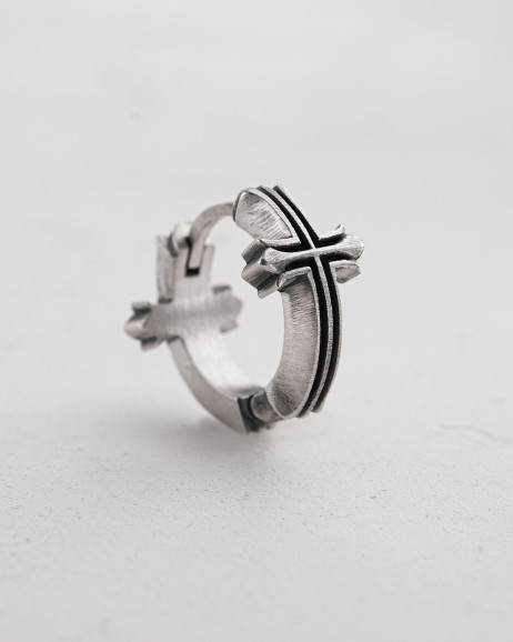 Srebrny kolczyk koło VERITA