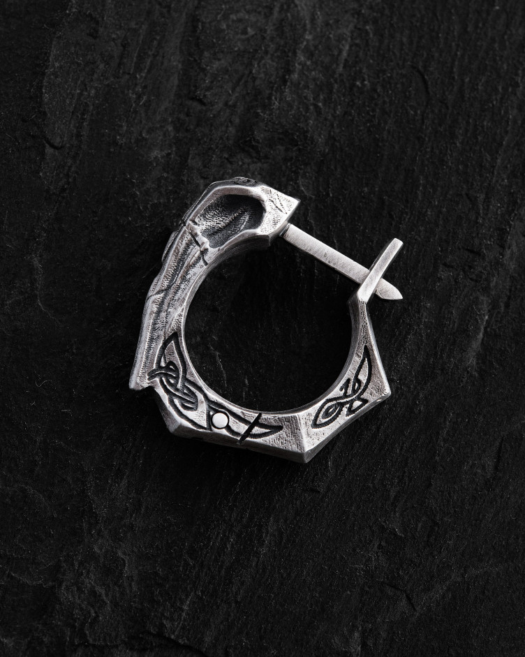 Srebrny pojedynczy kolczyk PRIMAL