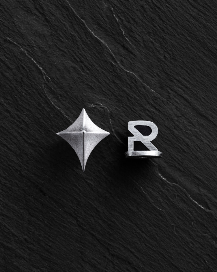 Silver single earring SPIRE
