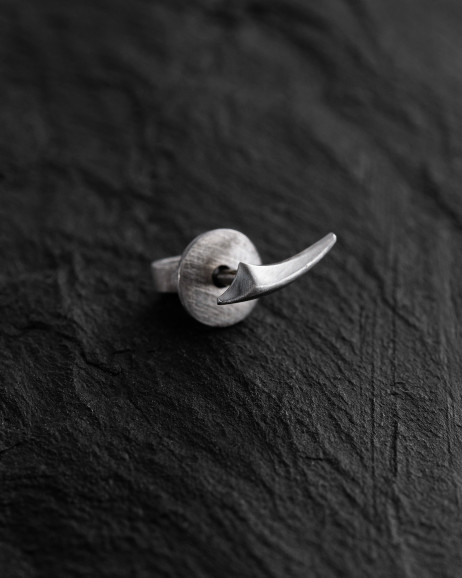 Silver single earring FANG 4