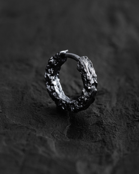 Srebrny kolczyk koło RUGGED 4