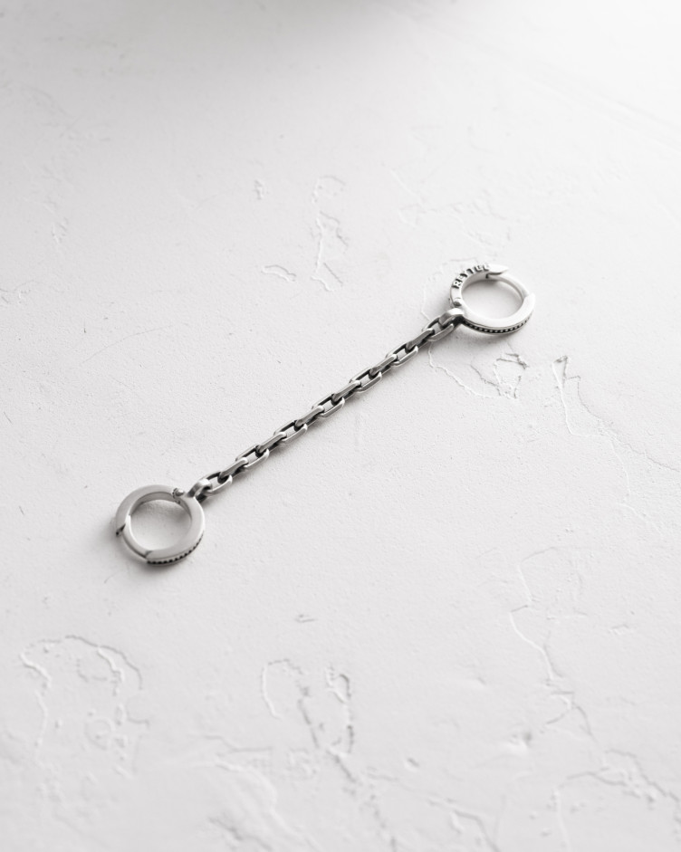 Srebrny pojedynczy kolczyk CHAIN (na dwa przekłucia) 3