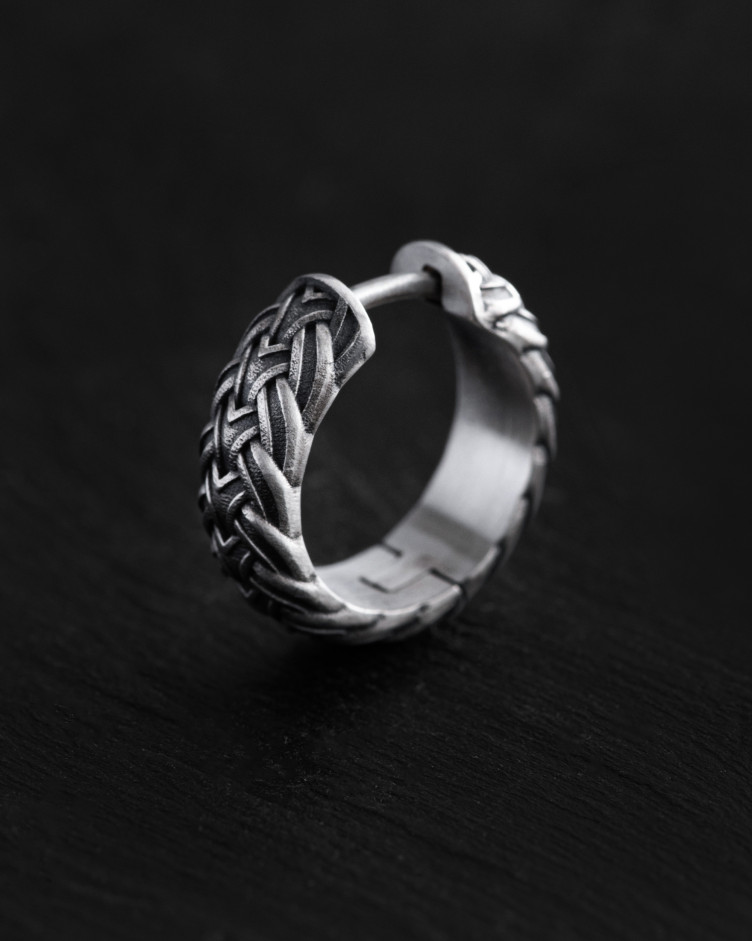 Srebrny kolczyk koło CELTIC KNOT 2