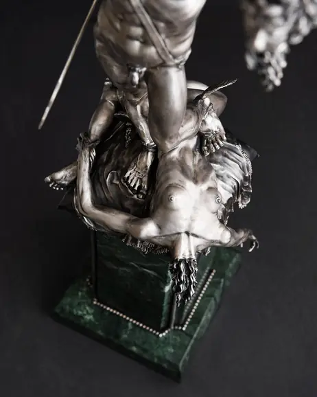 Srebrna figura ręcznie robiona THE TRIUMPH OF PERSEUS 3
