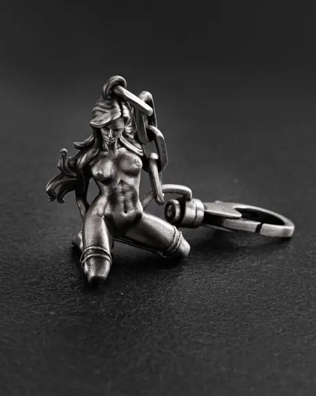 Srebrny brelok NAKED 3