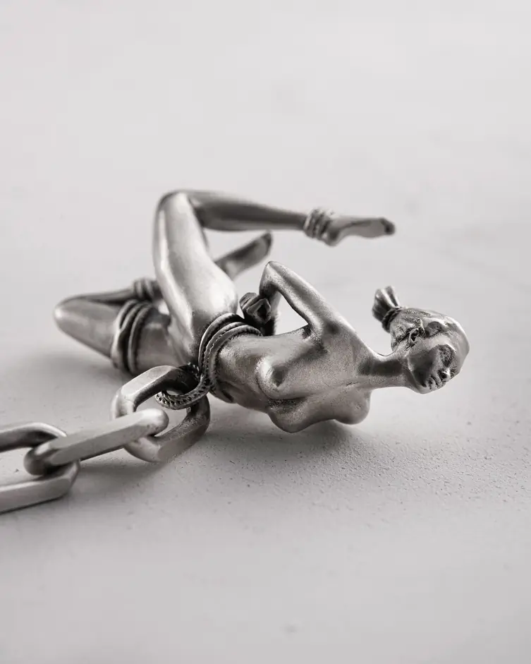 Srebrny brelok SHIBARI – INVERTED SUSPENSION 7